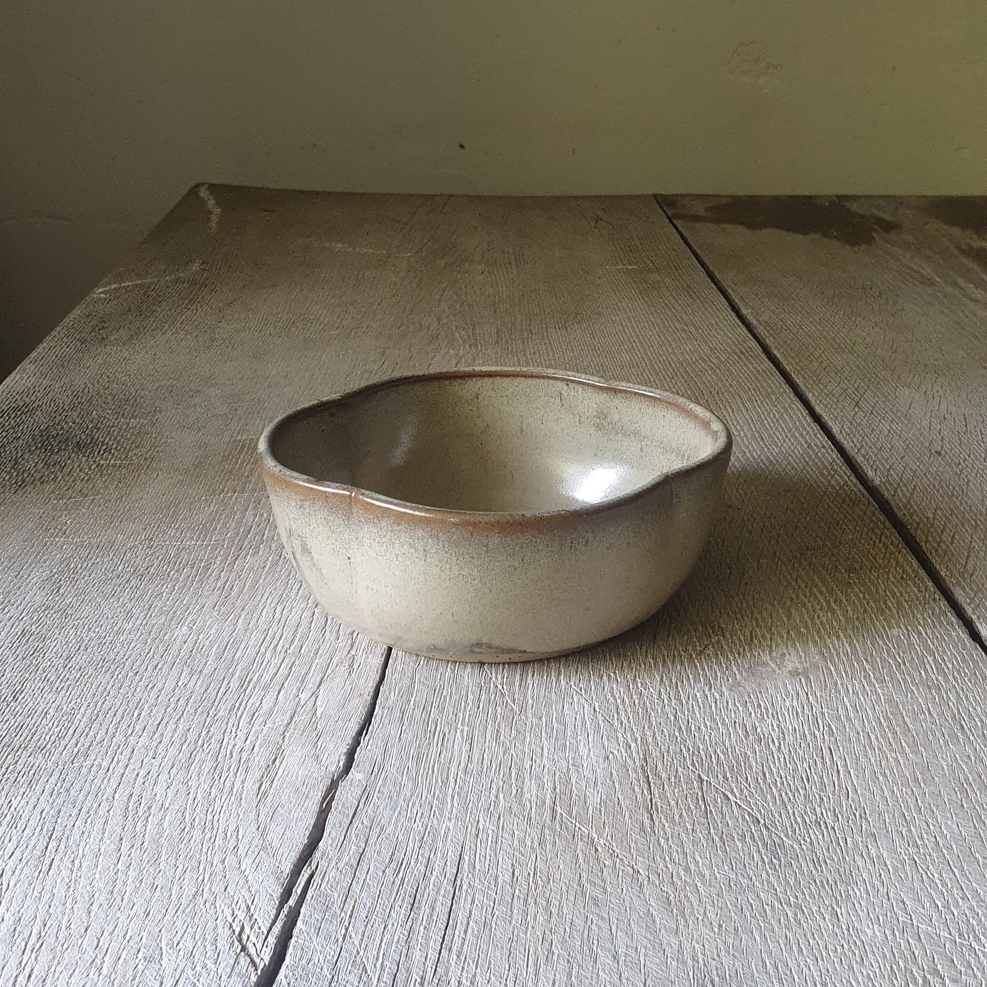 Zu sehen ist eine Keramik Müsli-Schale in Beige/Sandsturm